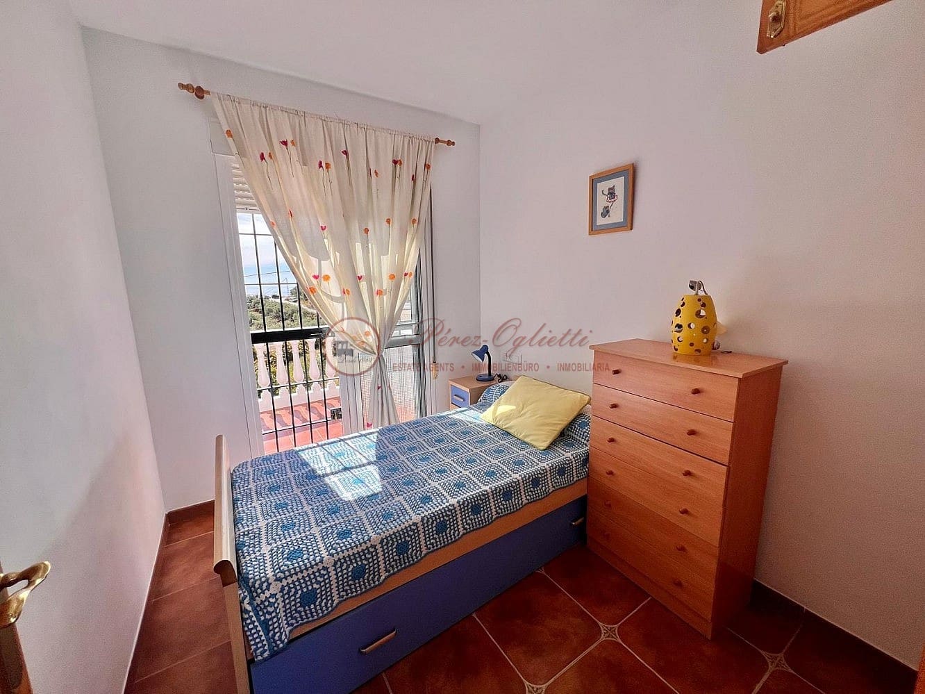 4 bedroom Villa for sale in Torrox with garage - € 262,000 (Ref: 9839735)