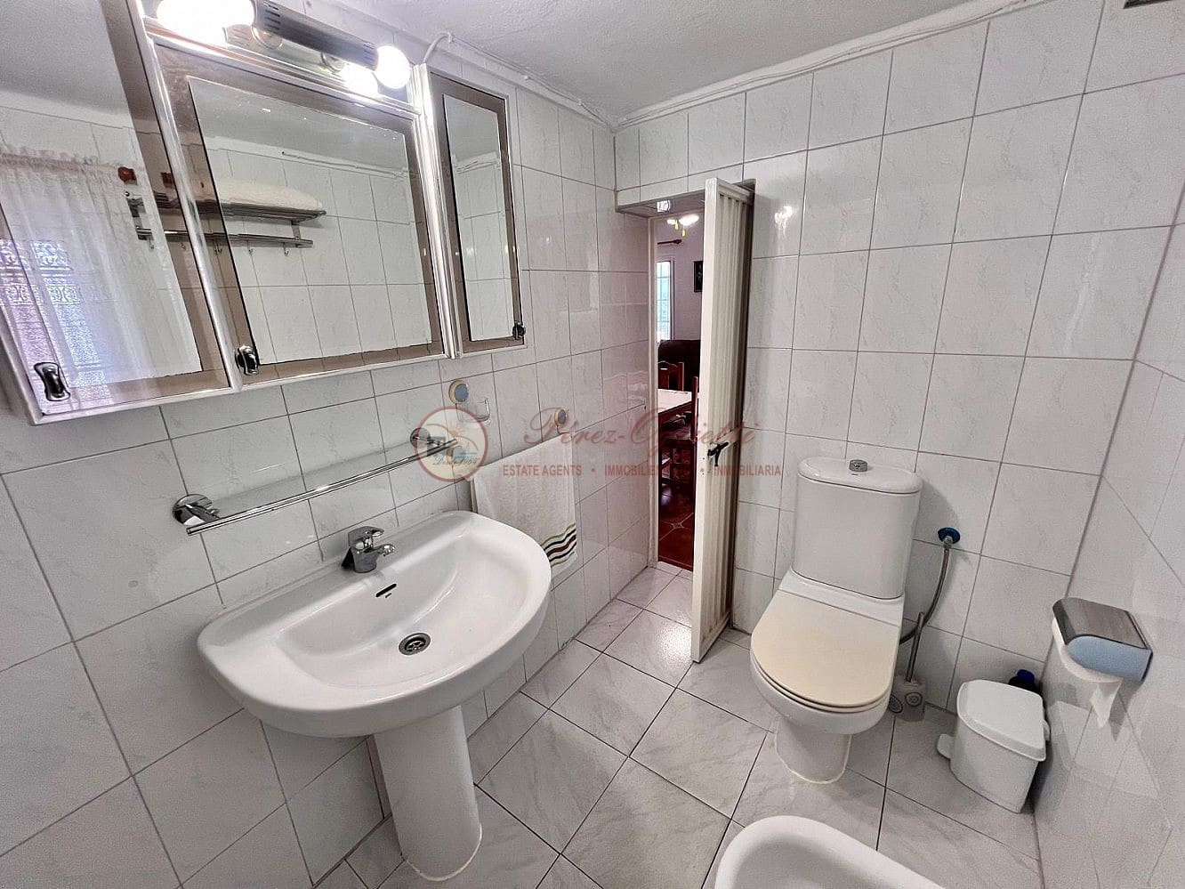4 bedroom Villa for sale in Torrox with garage - € 262,000 (Ref: 9839735)