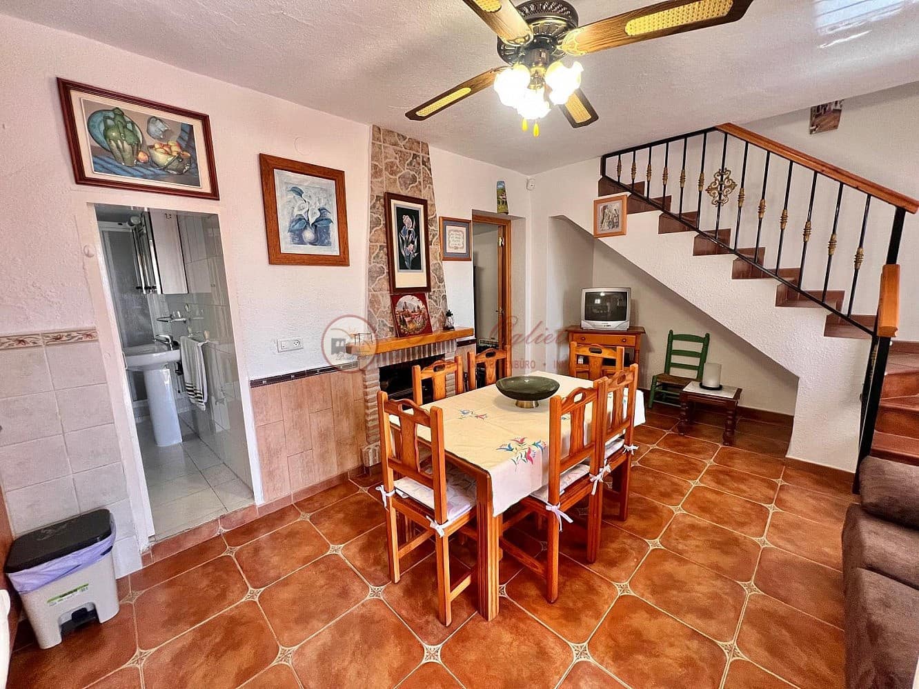4 bedroom Villa for sale in Torrox with garage - € 262,000 (Ref: 9839735)