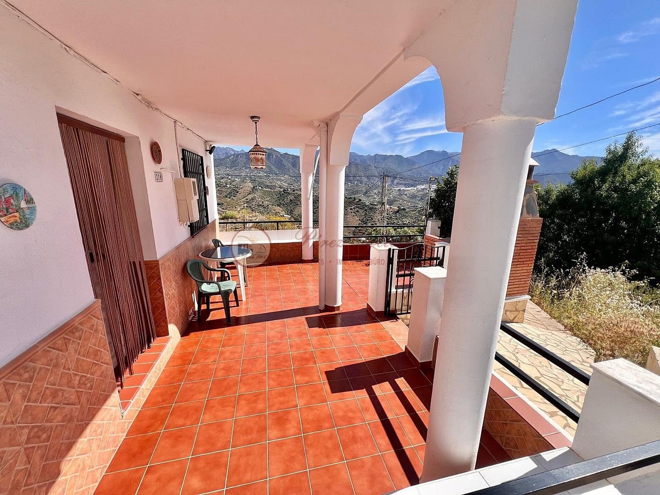 4 bedroom Villa for sale in Torrox with garage - € 262,000 (Ref: 9839735)