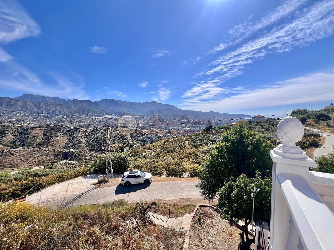 4 bedroom Villa for sale in Torrox with garage - € 262,000 (Ref: 9839735)