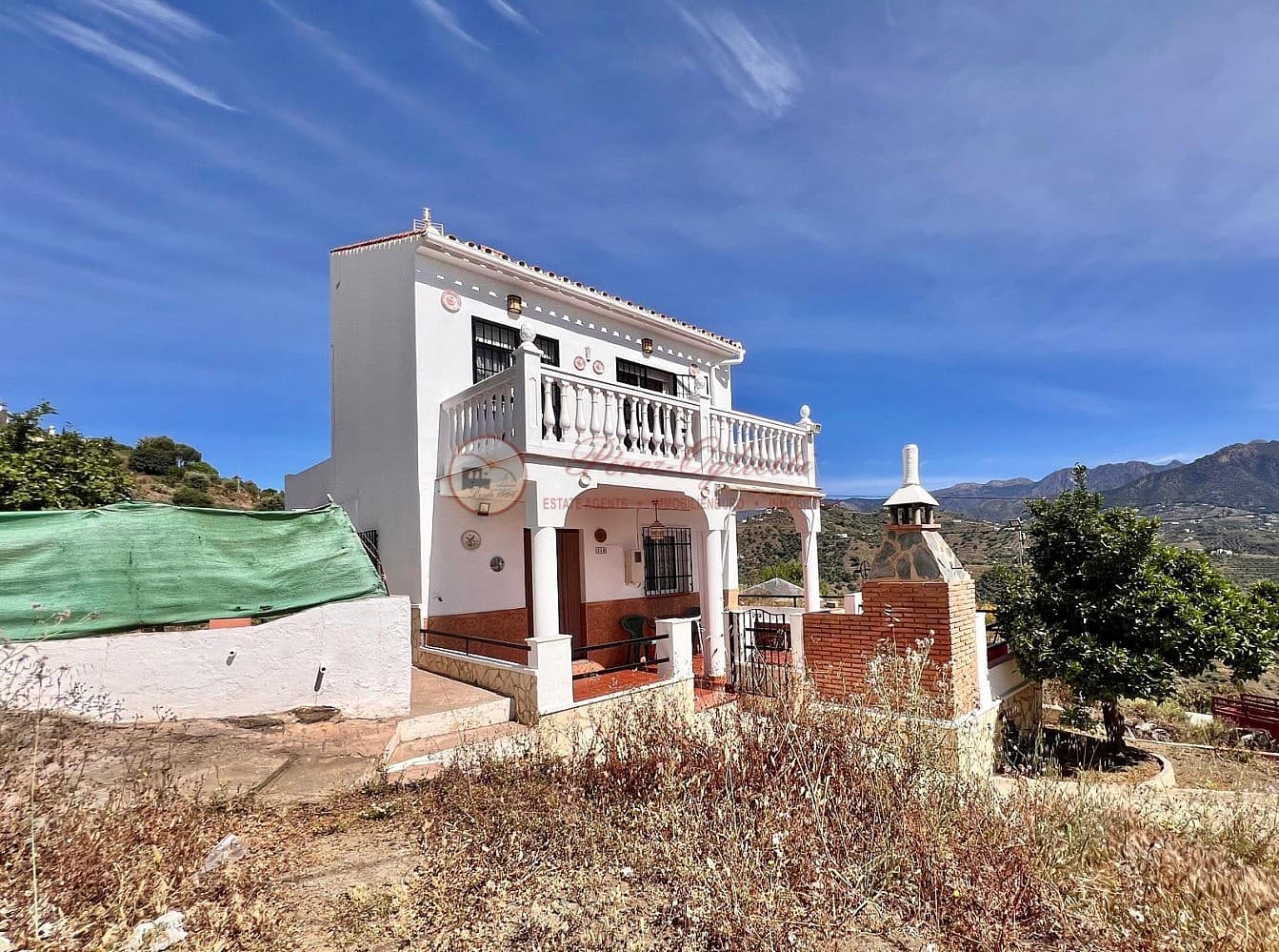 4 bedroom Villa for sale in Torrox with garage - € 262,000 (Ref: 9839735)