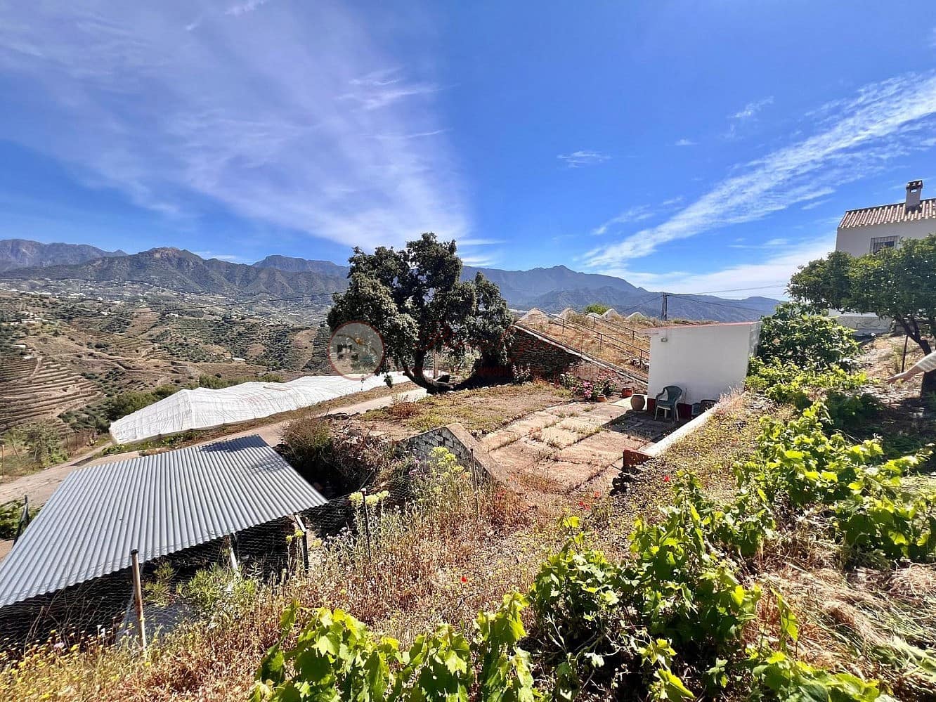 4 bedroom Villa for sale in Torrox with garage - € 262,000 (Ref: 9839735)