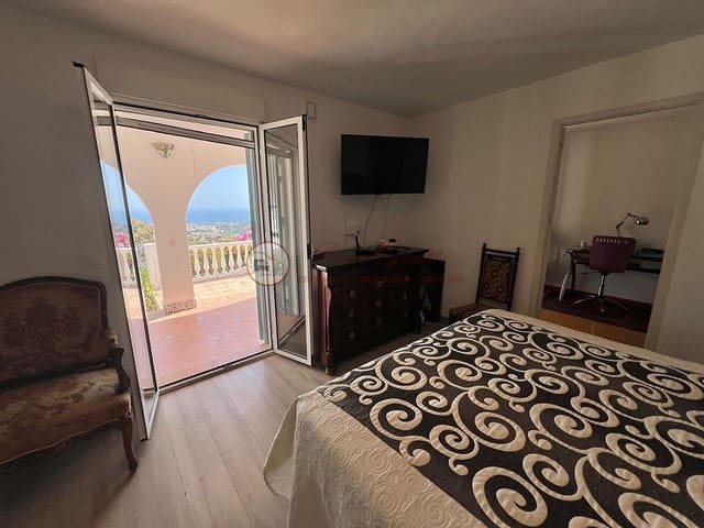 3 sovrum Villa till salu i Torrox Pueblo, Torrox med garage - 340 000 € (Ref: 9861389)