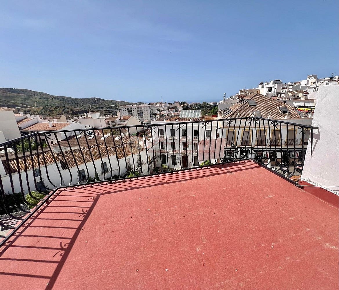 3 bedroom Apartment for sale in Torrox - € 225,000 (Ref: 9902288)
