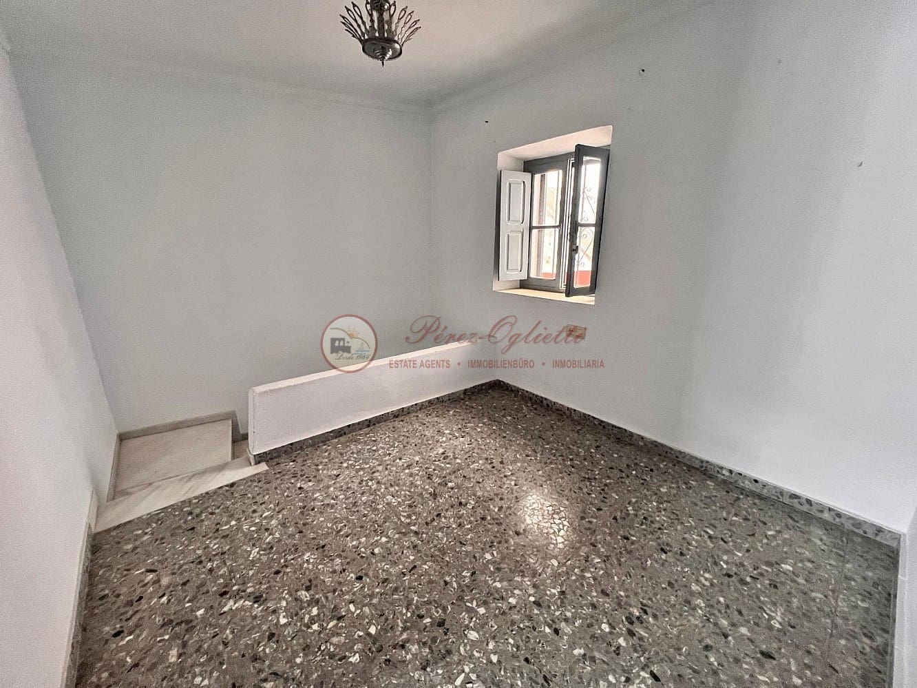 4 bedroom Villa for sale in Torrox - € 179,900 (Ref: 9905126)