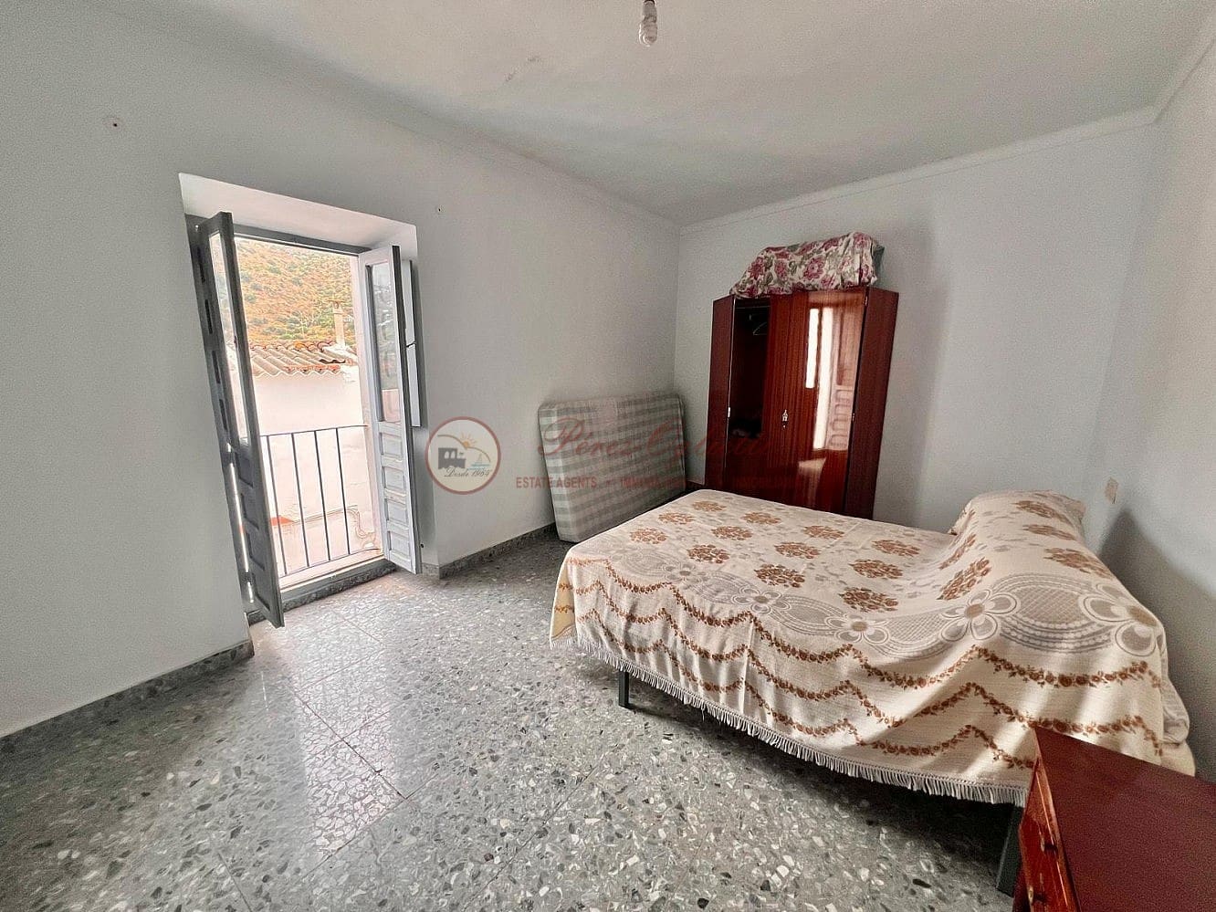 4 bedroom Villa for sale in Torrox - € 179,900 (Ref: 9905126)