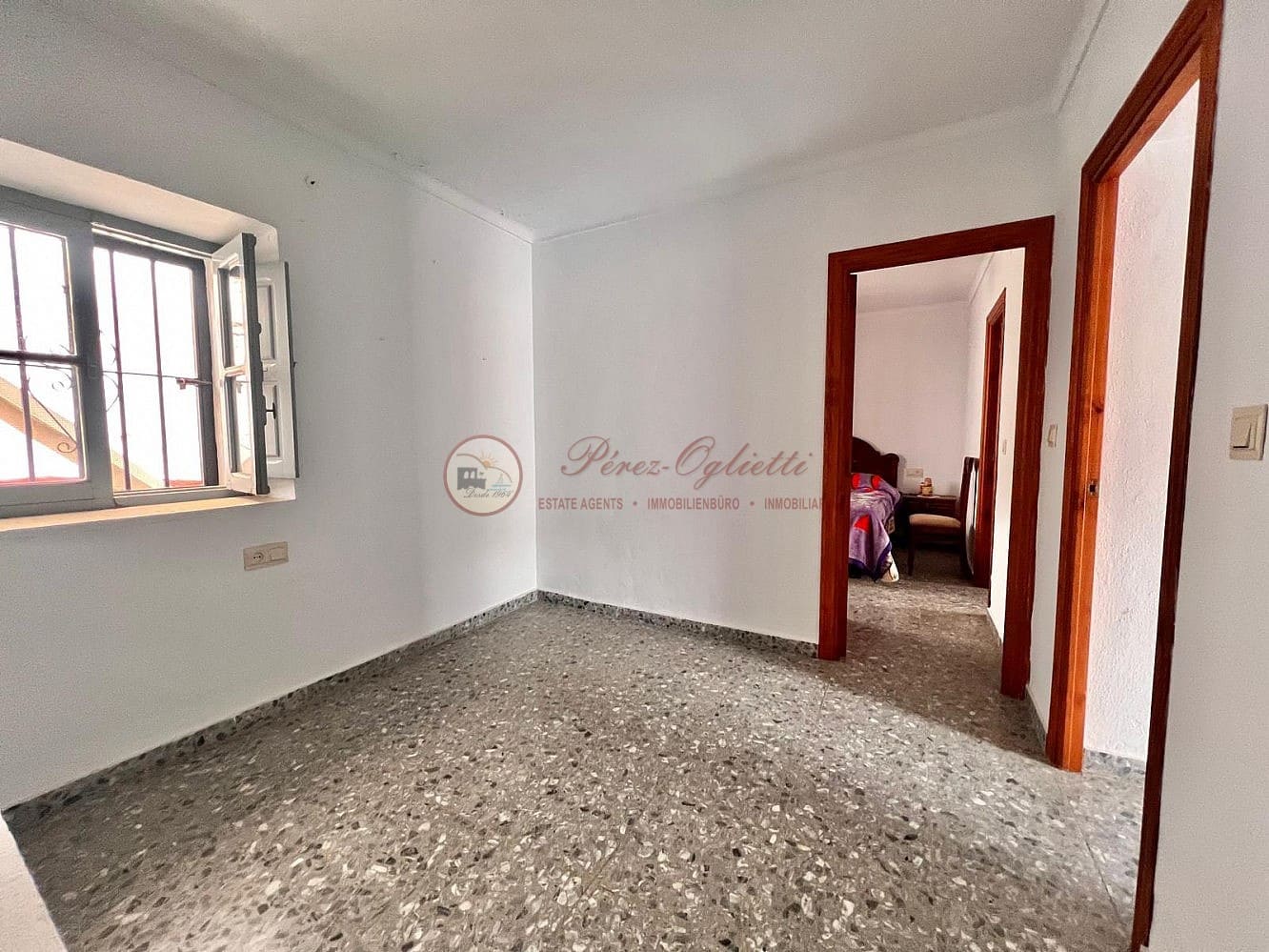 4 bedroom Villa for sale in Torrox - € 179,900 (Ref: 9905126)