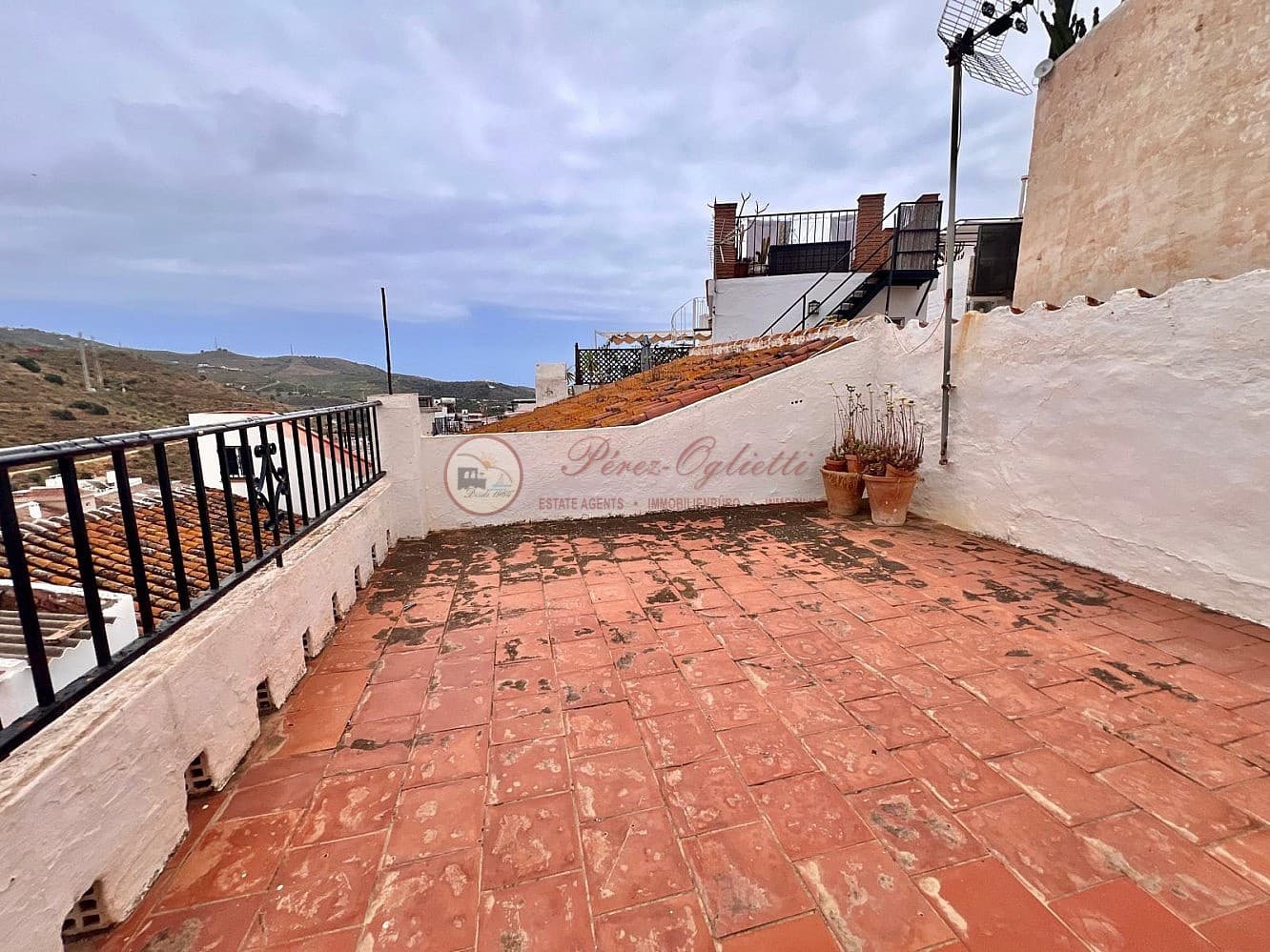 4 bedroom Villa for sale in Torrox - € 179,900 (Ref: 9905126)