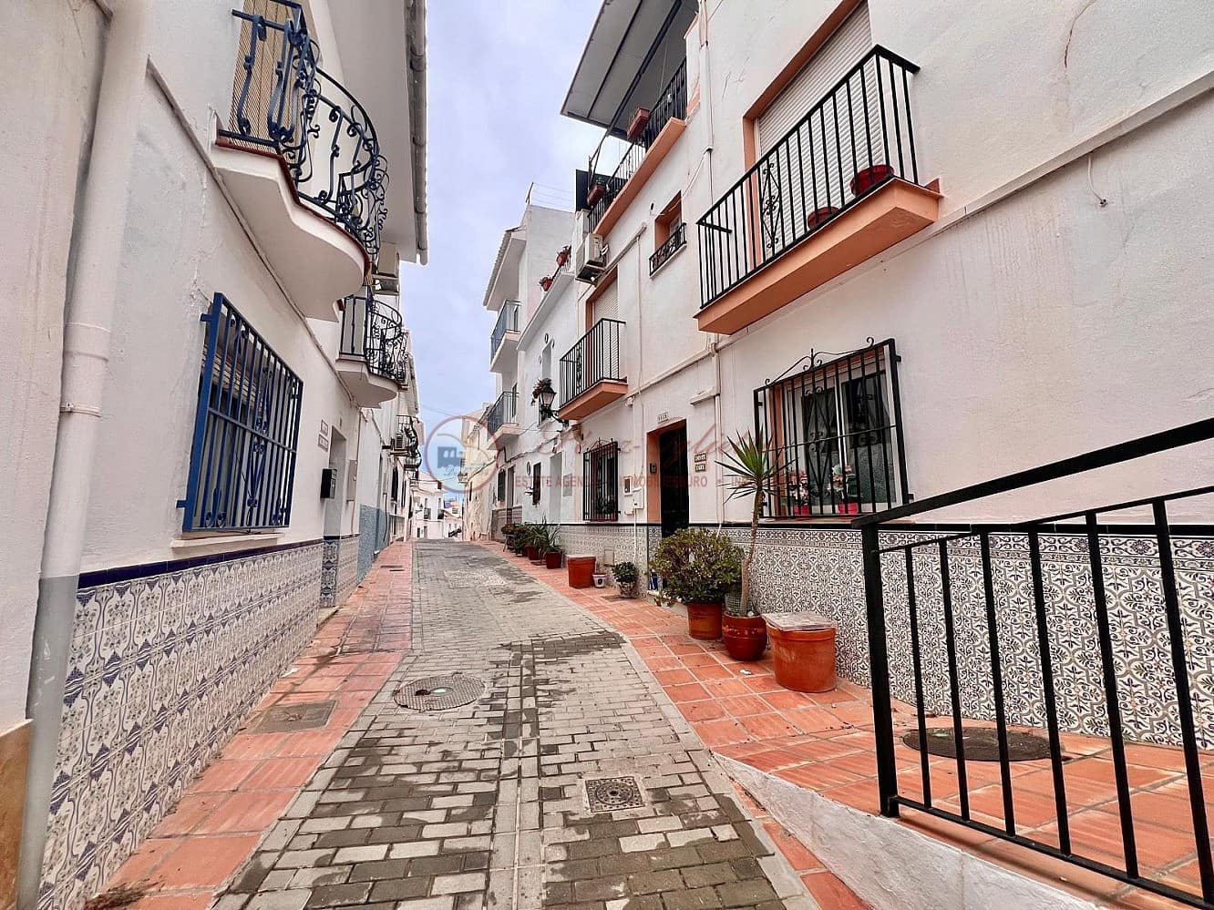 4 bedroom Villa for sale in Torrox - € 179,900 (Ref: 9905126)