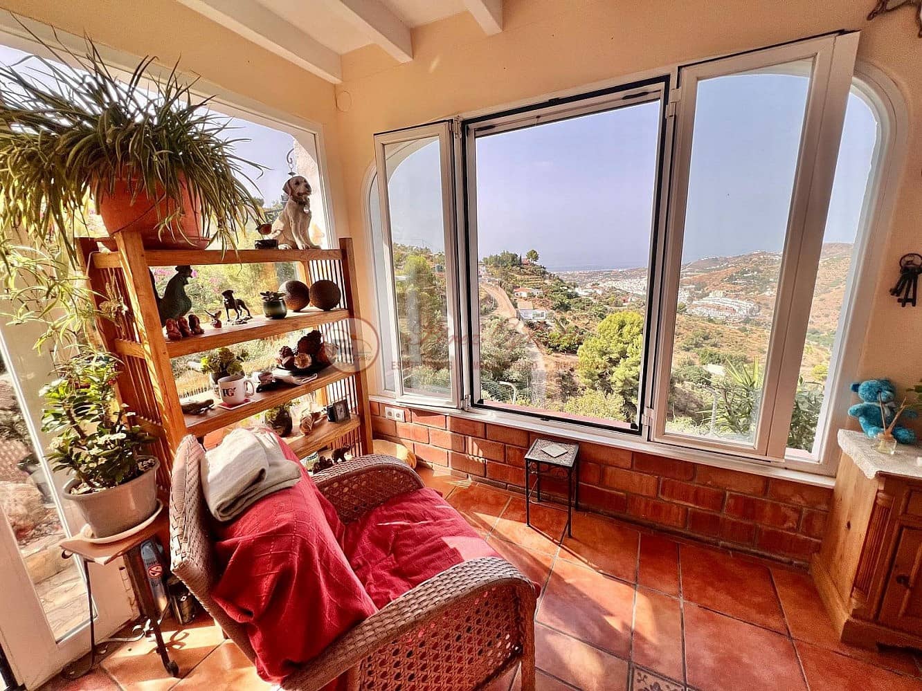 2 soveværelse Villa til salg i Torrox med swimmingpool - € 390.000 (Ref: 9977941)
