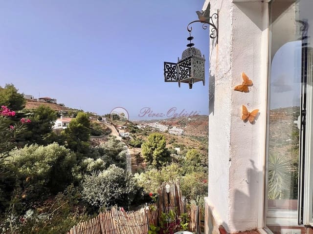 2 soveværelse Villa til salg i Torrox Pueblo, Torrox med swimmingpool - € 390.000 (Ref: 9977941)