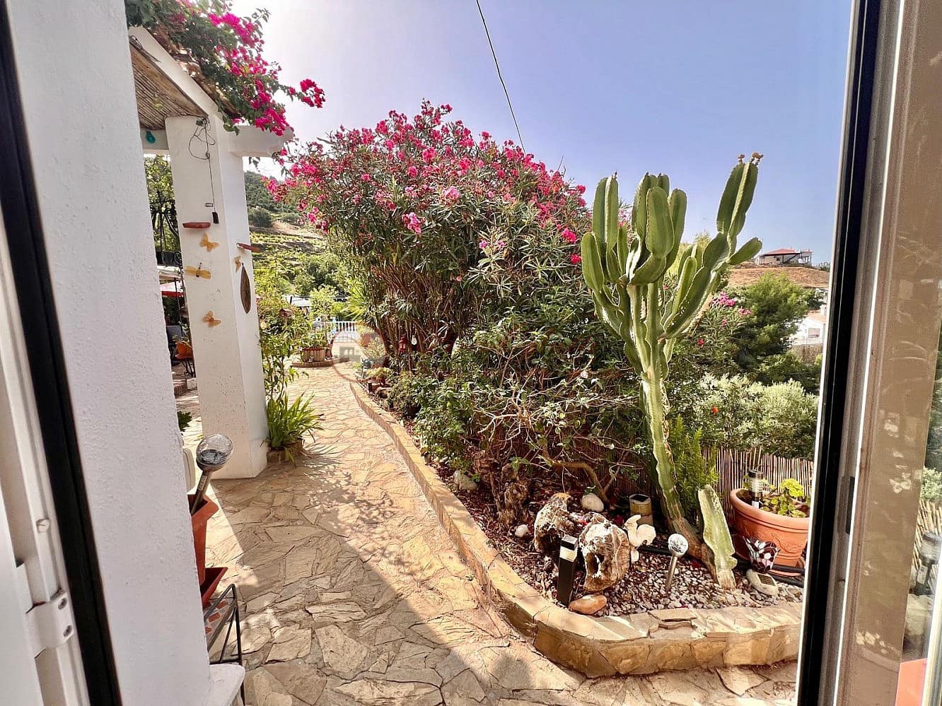 2 soveværelse Villa til salg i Torrox med swimmingpool - € 390.000 (Ref: 9977941)