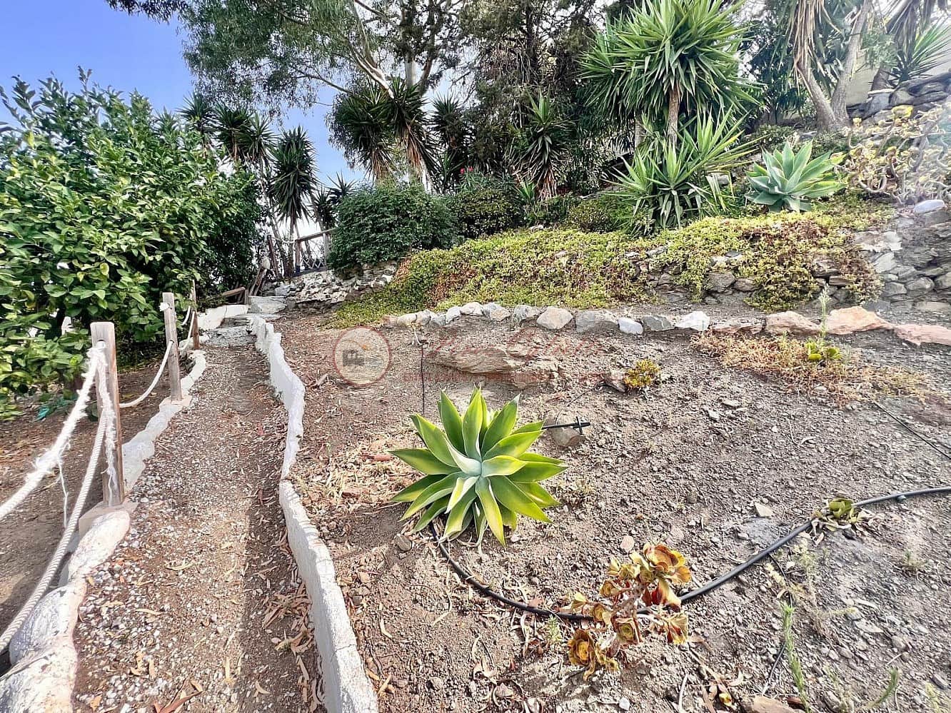 2 soveværelse Villa til salg i Torrox med swimmingpool - € 390.000 (Ref: 9977941)