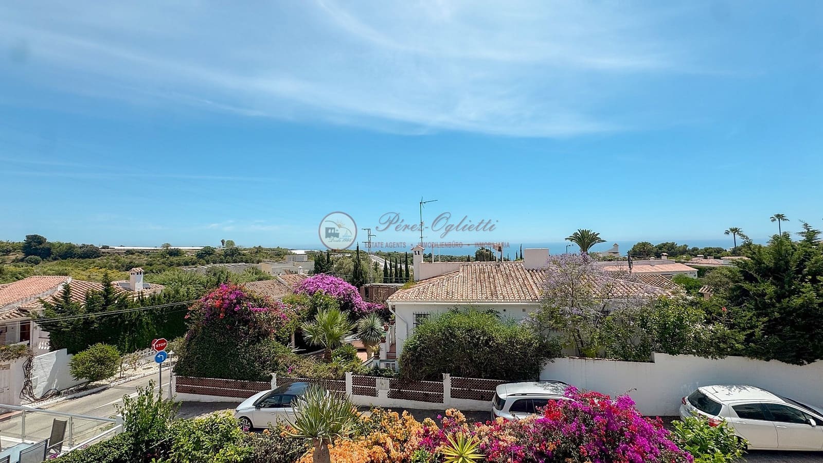 2 bedroom Villa for sale in Nerja - € 399,000 (Ref: 9981275)