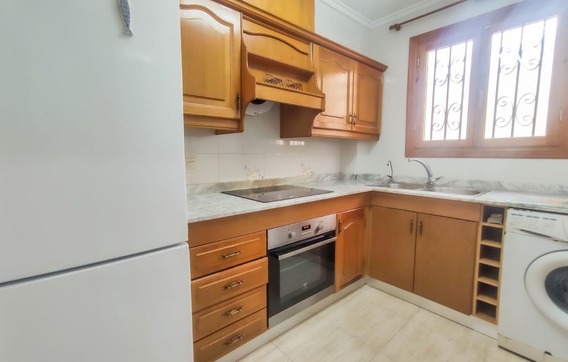 2 sypialnia Apartament na kwatery wakacyjne w Santa Pola z basenem garażem - 700 € (Ref: 2836195)