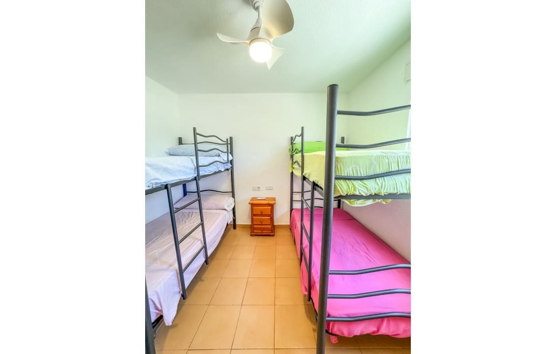 3 sovrum Bungalow för semesterbostäder i Santa Pola med pool - 600 € (Ref: 3675806)