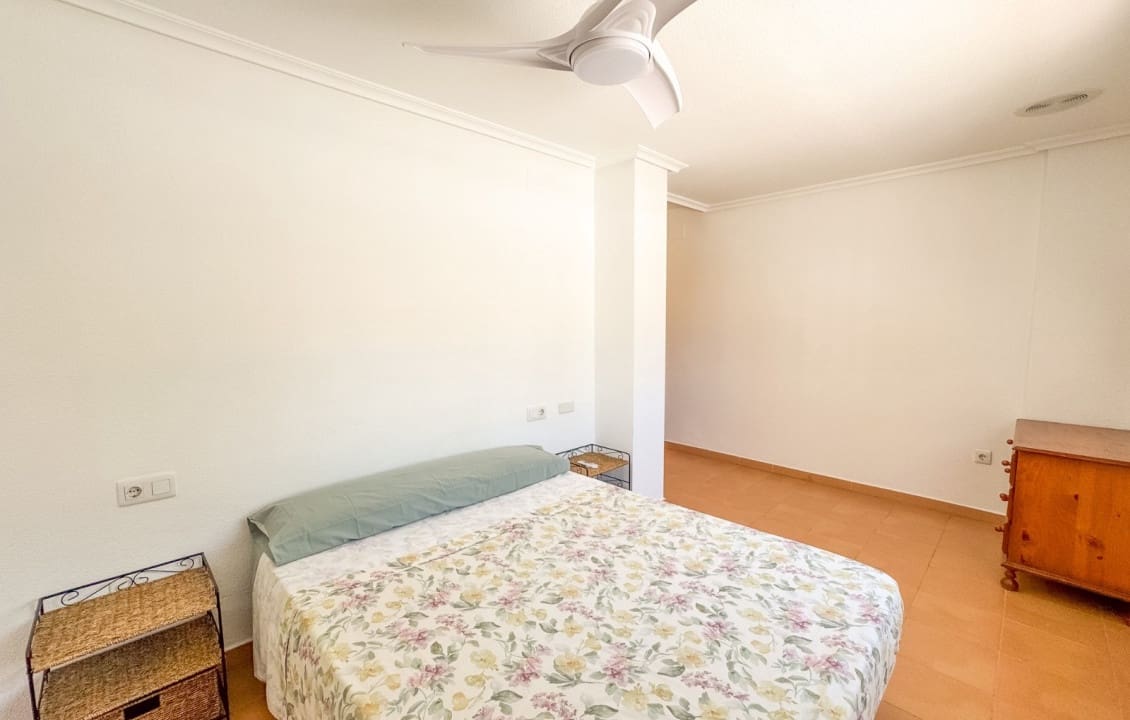 3 sovrum Bungalow för semesterbostäder i Santa Pola med pool - 600 € (Ref: 3675806)