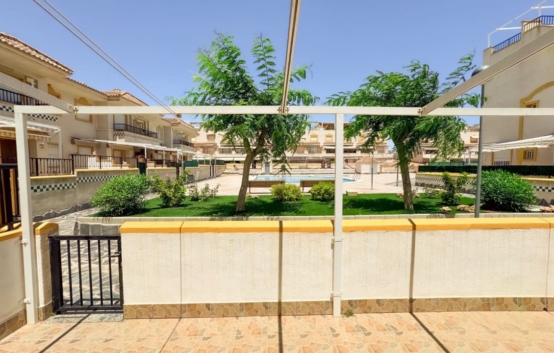 3 sovrum Bungalow för semesterbostäder i Santa Pola med pool - 600 € (Ref: 3675806)