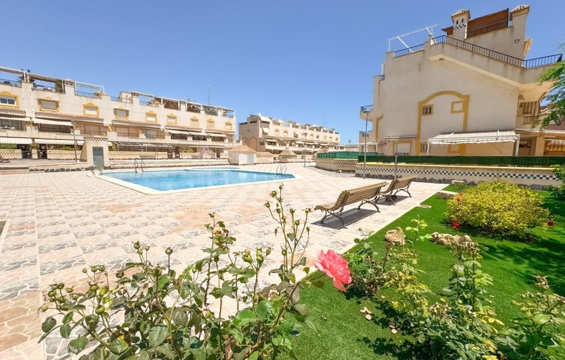 3 sovrum Bungalow för semesterbostäder i Santa Pola med pool - 600 € (Ref: 3675806)
