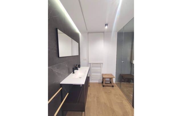 3 sypialnia Mieszkanie do wynajęcia w Barrio del Centro, Miasto Alicante / Alacant - 1 800 € (Ref: 4617150)