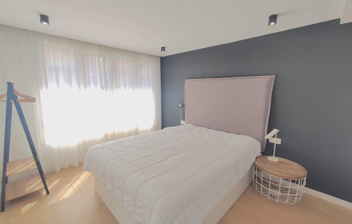 Appartement de 3 chambres à louer à Alicante ville - 1 800 € (Ref: 4617150)