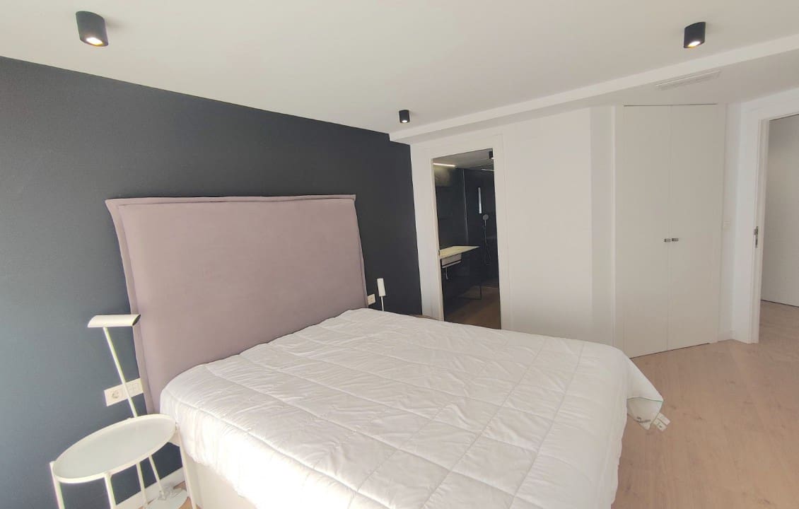 Appartement de 3 chambres à louer à Alicante ville - 1 800 € (Ref: 4617150)