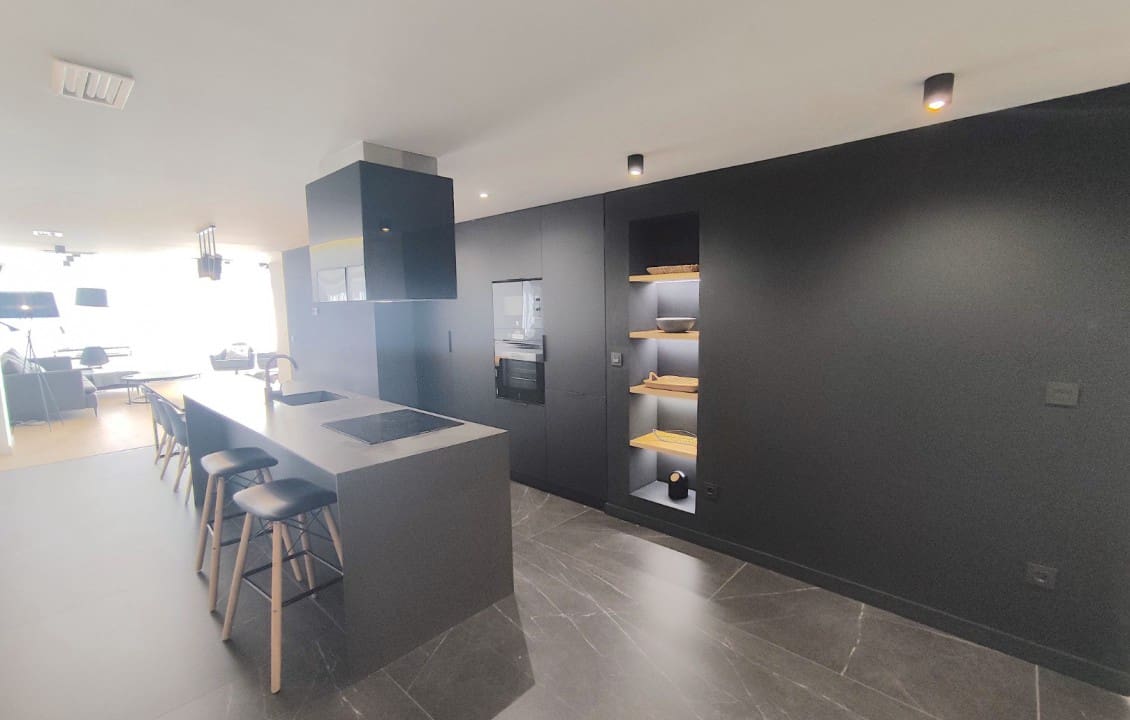 Appartement de 3 chambres à louer à Alicante ville - 1 800 € (Ref: 4617150)