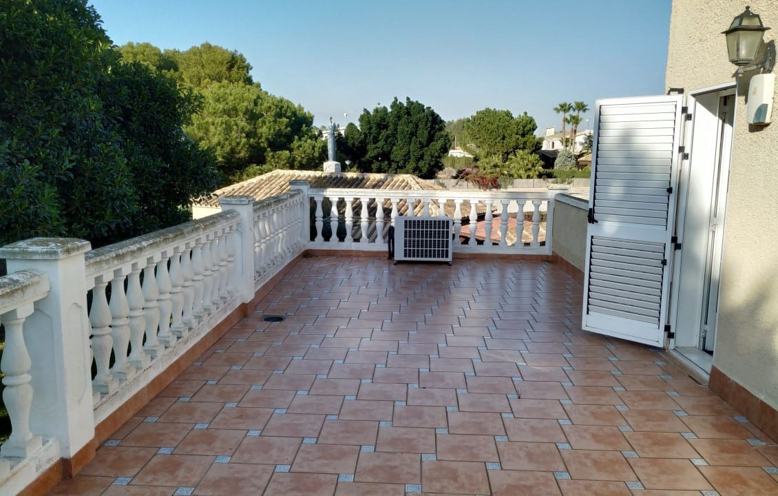 5 soveværelse Villa til salg i Elche / Elx med swimmingpool - € 580.000 (Ref: 5054042)