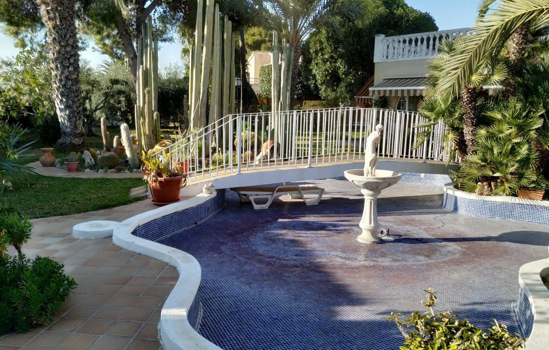 5 soveværelse Villa til salg i Elche / Elx med swimmingpool - € 580.000 (Ref: 5054042)