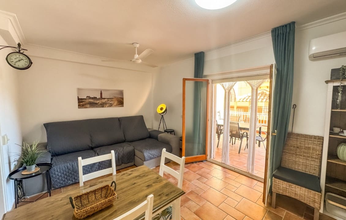 2 bedroom Bungalow for holiday rental in Santa Pola with pool - € 650 (Ref: 6208273)