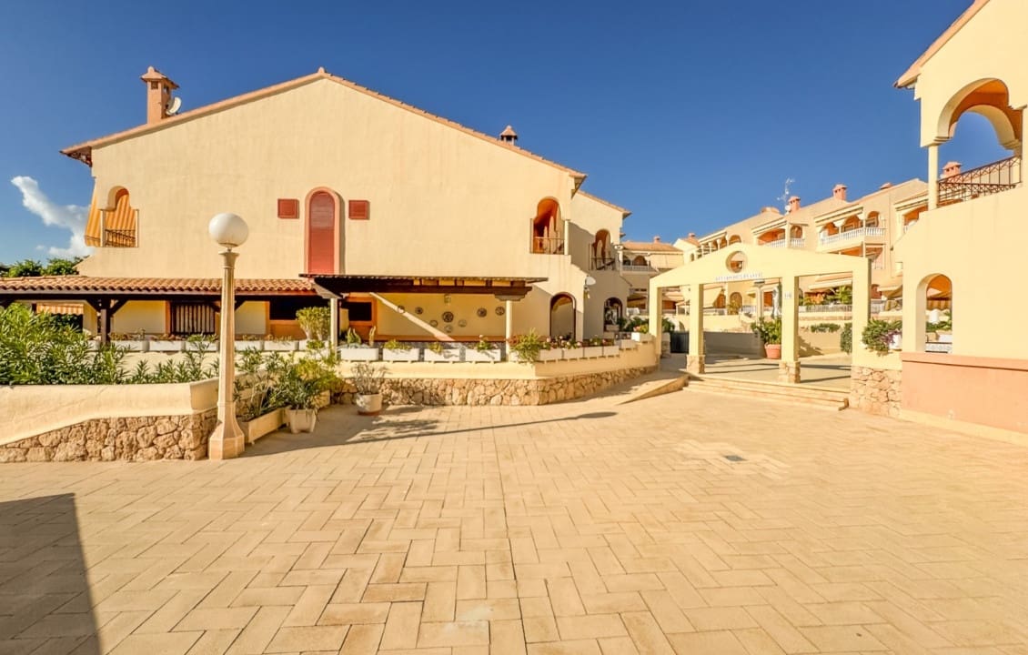 2 bedroom Bungalow for holiday rental in Santa Pola with pool - € 650 (Ref: 6208273)