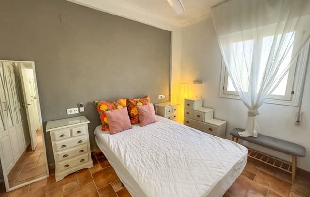 2 bedroom Bungalow for holiday rental in Calas Santiago Bernabéu, Santa Pola with pool - € 650 (Ref: 6208273)
