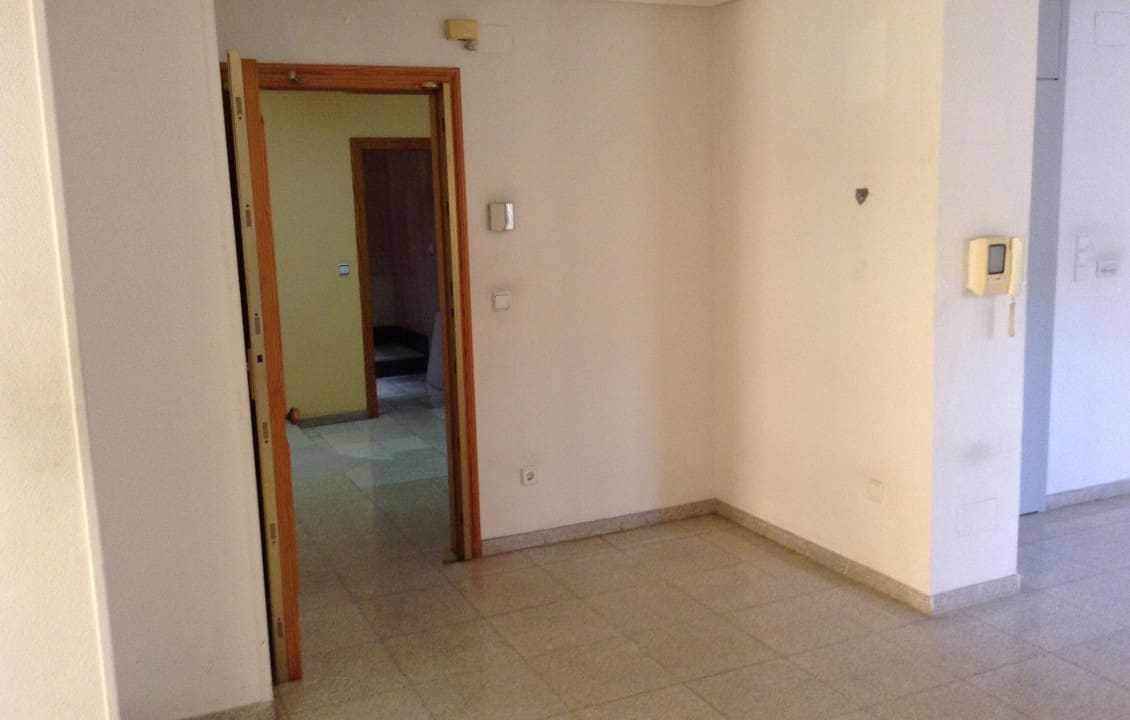 6 soveværelse Kontor til leje i Elche / Elx - € 1.000 (Ref: 6479605)