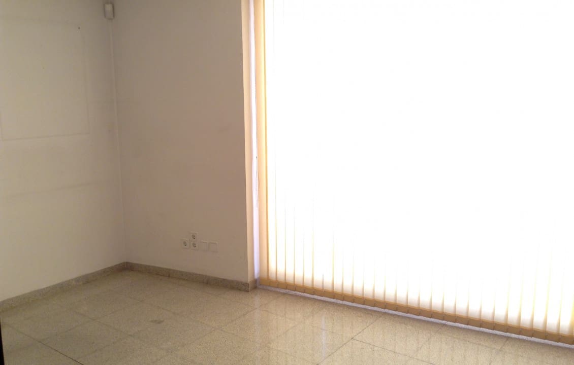 6 soveværelse Kontor til leje i Elche / Elx - € 1.000 (Ref: 6479605)