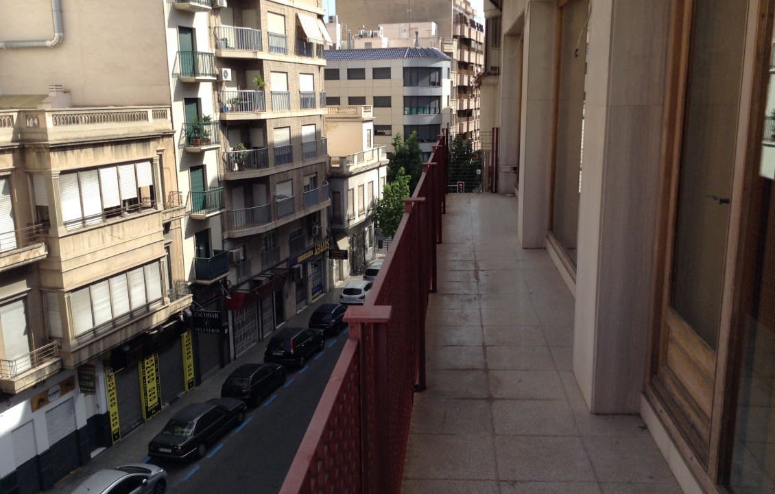 6 soveværelse Kontor til leje i Elche / Elx - € 1.000 (Ref: 6479605)