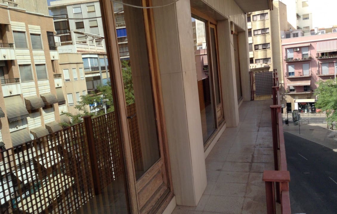 6 soveværelse Kontor til leje i Elche / Elx - € 1.000 (Ref: 6479605)