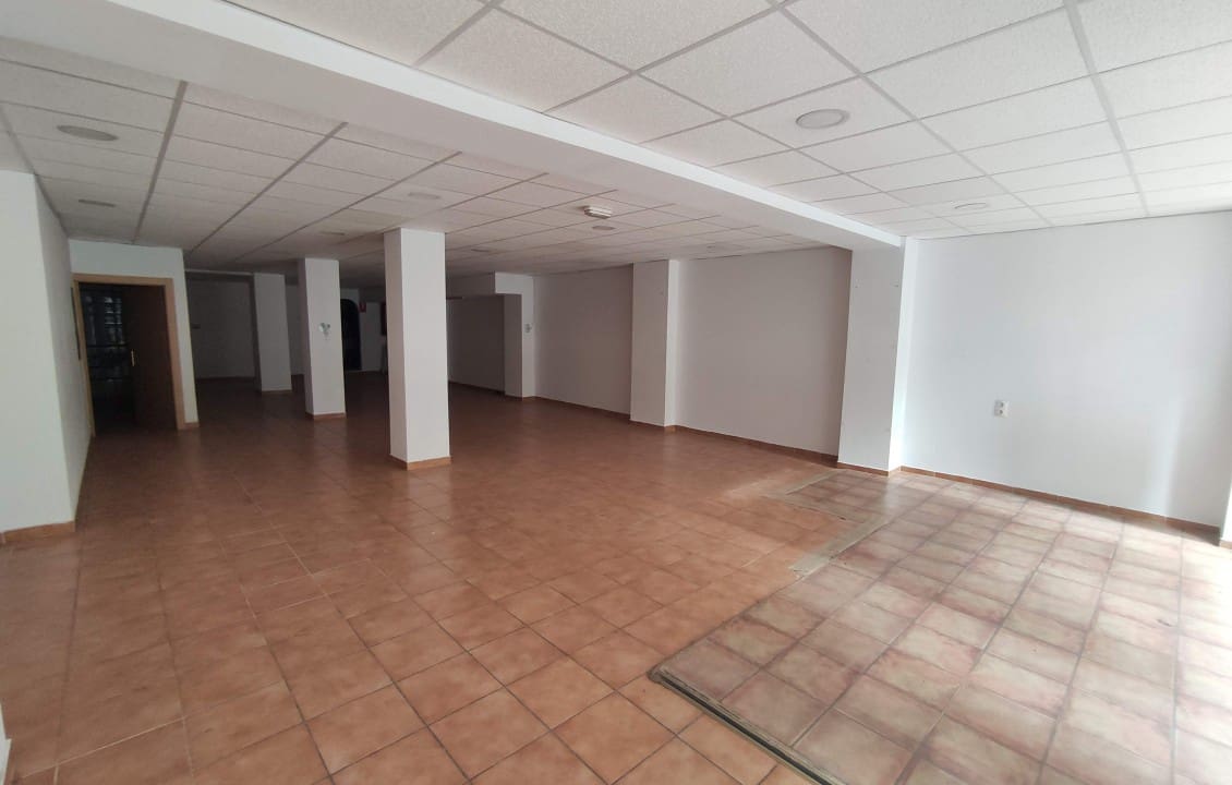 Business for rent in Elche / Elx - € 1,500 (Ref: 6535780)