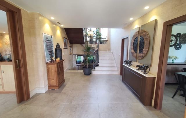 4 sypialnia Willa na sprzedaż w Alzabares, Elche / Elx z basenem garażem - 1 200 000 € (Ref: 7128368)