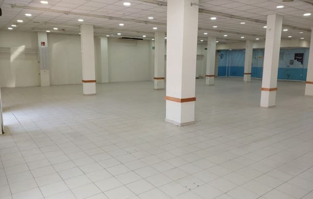 Biznes do wynajęcia w Catral - 1 900 € (Ref: 7394571)