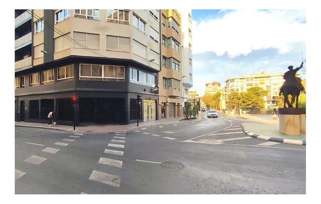 5 bedroom Business for sale in Centro, Elche / Elx - € 660,000 (Ref: 7556308)