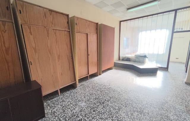 5 bedroom Business for sale in Centro, Elche / Elx - € 660,000 (Ref: 7556308)