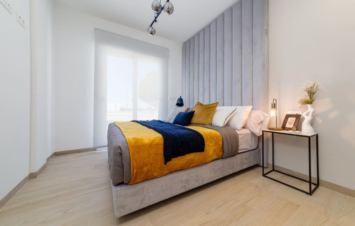 2 Zimmer Apartment zu verkaufen in El Raso mit Pool - 285.000 € (Ref: 8056605)