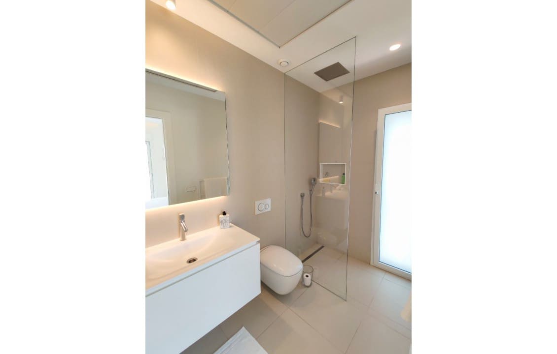 3 quarto Moradia para venda em Las Colinas Golf com piscina - 1 100 000 € (Ref: 8097694)