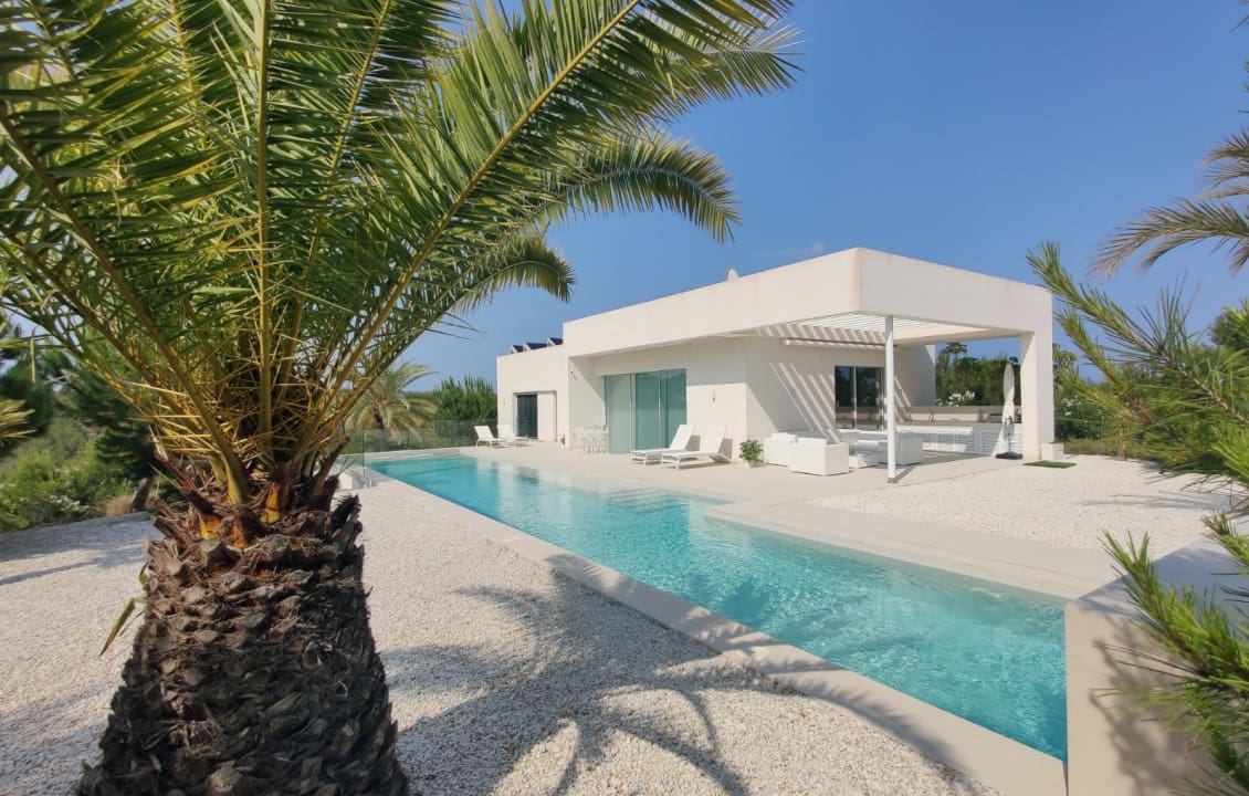 3 quarto Moradia para venda em Las Colinas Golf com piscina - 1 100 000 € (Ref: 8097694)