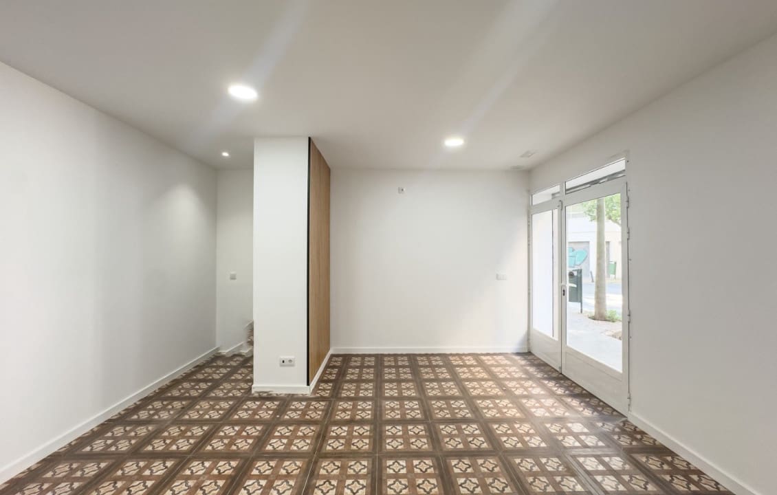 Entreprise de 2 chambres à louer à Elche / Elx - 500 € (Ref: 8149751)