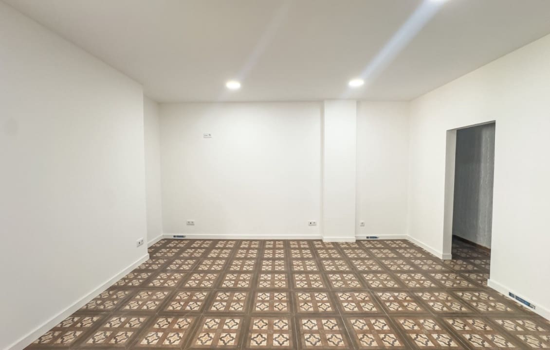 Entreprise de 2 chambres à louer à Elche / Elx - 500 € (Ref: 8149751)