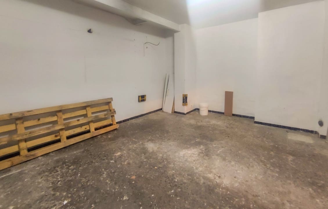 Entreprise de 2 chambres à louer à Elche / Elx - 500 € (Ref: 8149751)