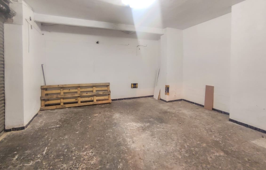 Entreprise de 2 chambres à louer à Elche / Elx - 500 € (Ref: 8149751)