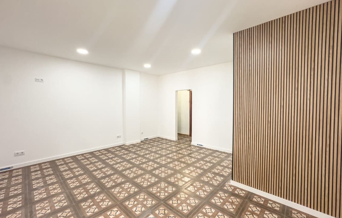 Entreprise de 2 chambres à louer à Elche / Elx - 500 € (Ref: 8149751)